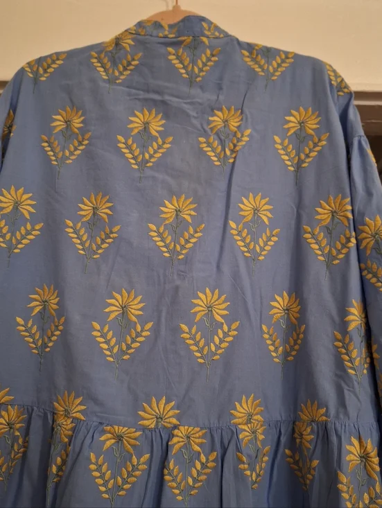 Zara Pale Blue Embroidered Voluminous Dress. Size Large - Picture 6 of 7